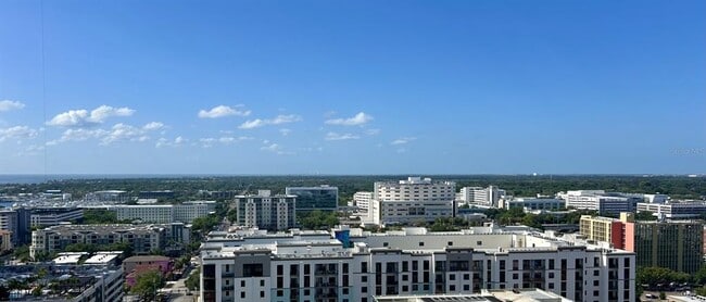 Building Photo - 400 Central Ave
