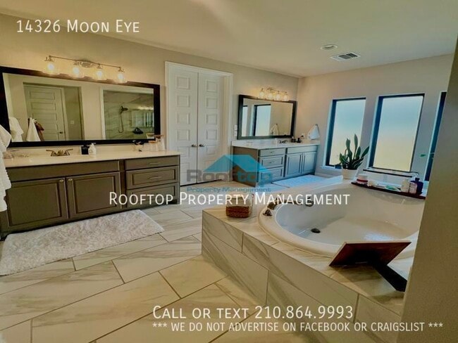 Building Photo - 14326 Moon Eye