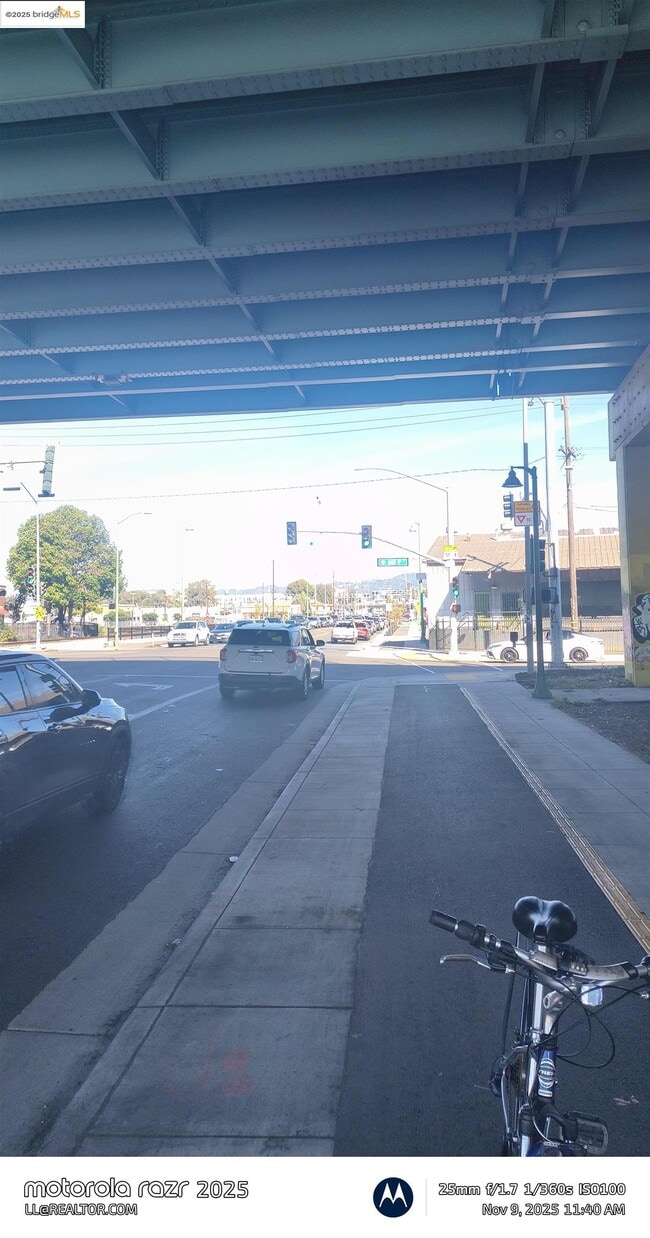 Building Photo - 3532 San Leandro St