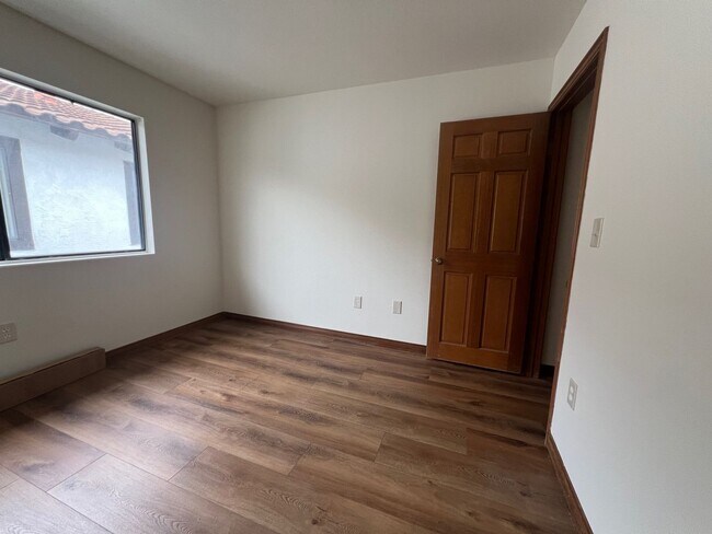 Building Photo - Los Caballeros #312 - Leasing only