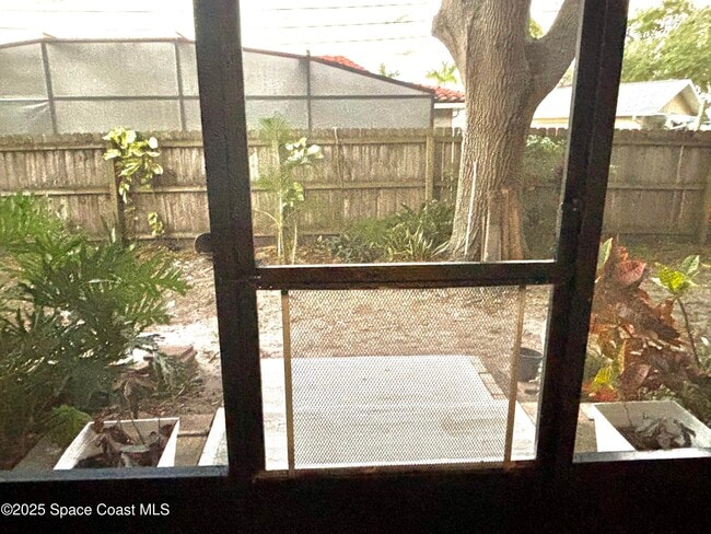 Building Photo - 110 Summer Pl