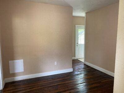 Building Photo - 1127 16th St SE