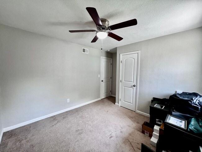 Building Photo - Charming 4 Bedroom home in Norfolk