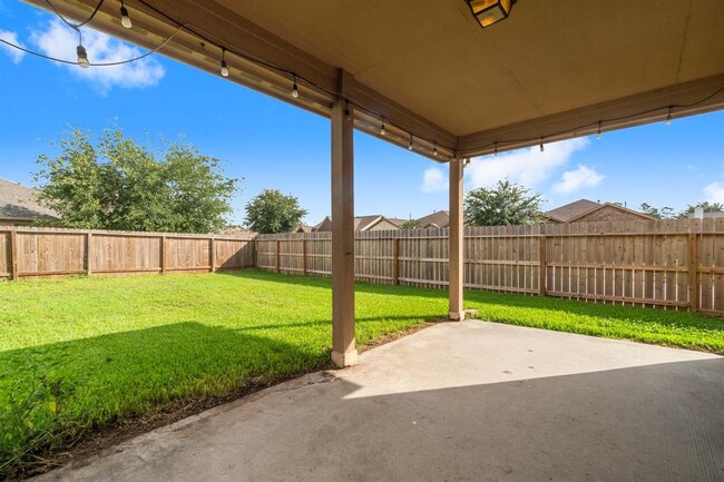 Building Photo - 2827 Lockeridge Oaks Dr