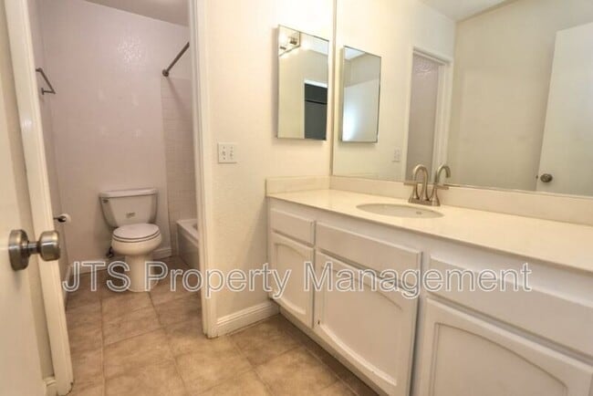 Building Photo - 9221 Rock Canyon Way
