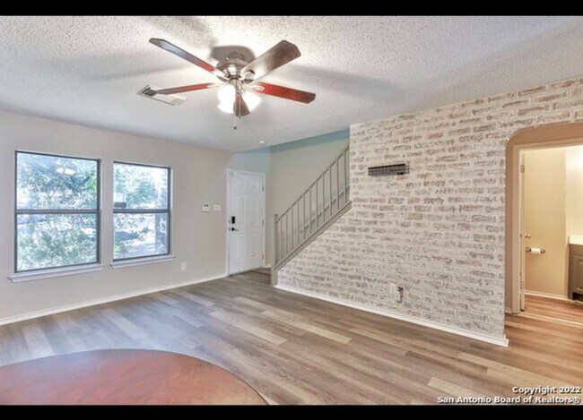 Building Photo - Charming 3BR House in San Antonio