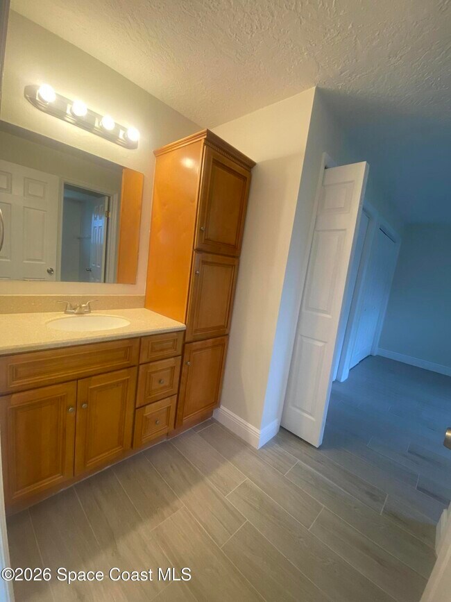 Building Photo - 624 Casa Grande Dr