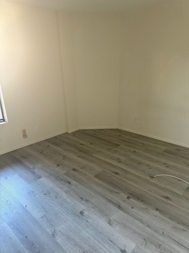 Of a similar unit - Ben Apartments