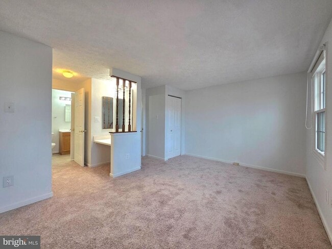 Building Photo - 8557 Koluder Ct