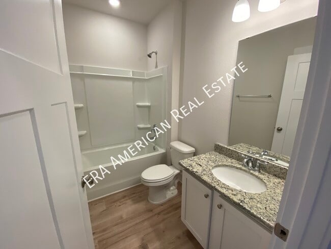 Building Photo - 3398 Southwind Dr