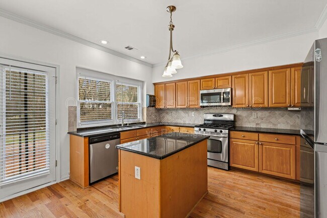 Building Photo - 7230 Cloverhurst Ct