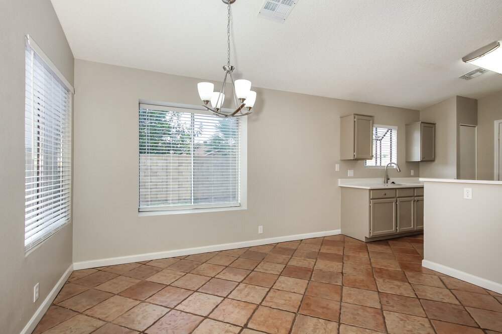 Building Photo - 10012 N 66th Dr