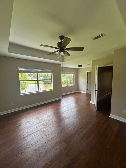 Building Photo - 7432 San Ramon Dr