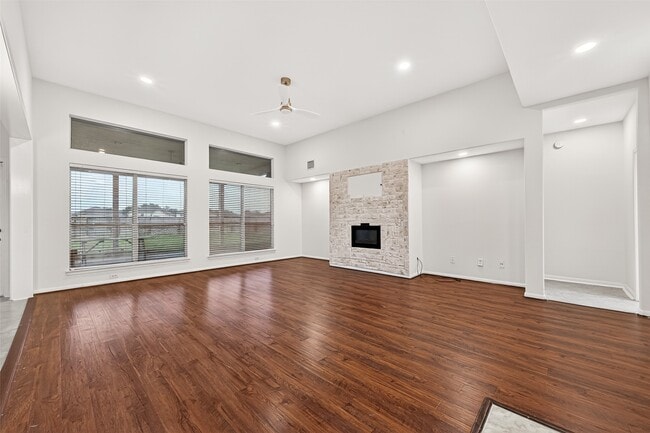 Building Photo - 22303 Naple Hollow Ln