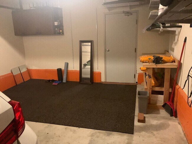 Building Photo - Epic Real Estate & Asso. Inc. - Beautiful, Spacious & Sunny 2 br/2ba Condo Available in Mission -...