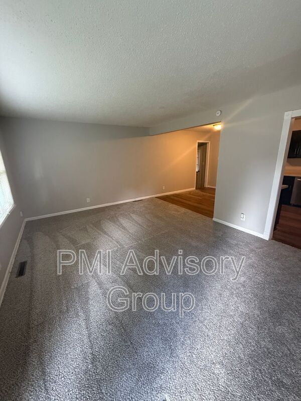 Building Photo - 1220 SW 31st Terrace