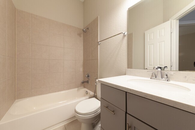 Building Photo - 22138 Grand Mist Dr