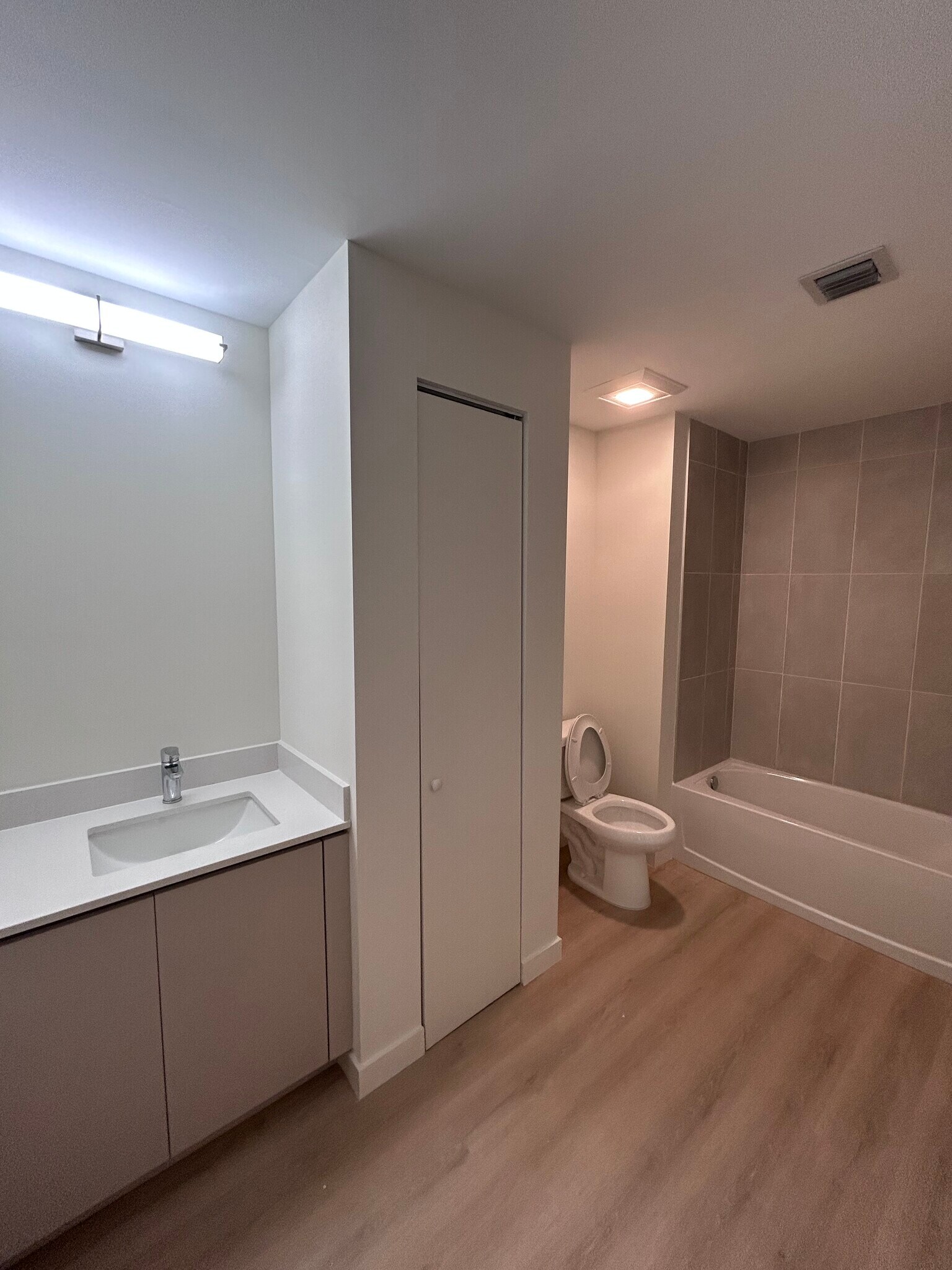 Building Photo - 1715 N J Ter