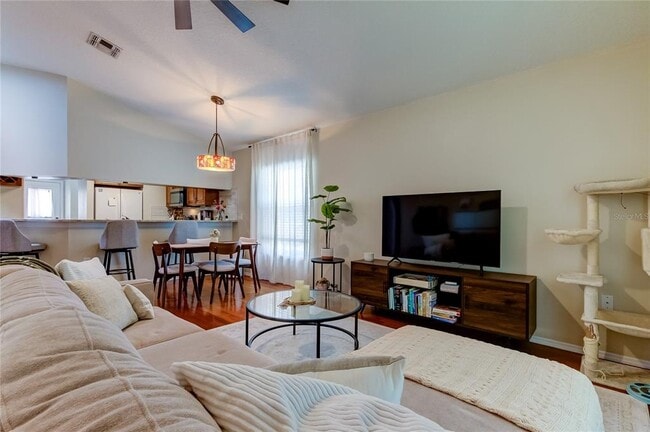 Building Photo - 7214 S De Soto St