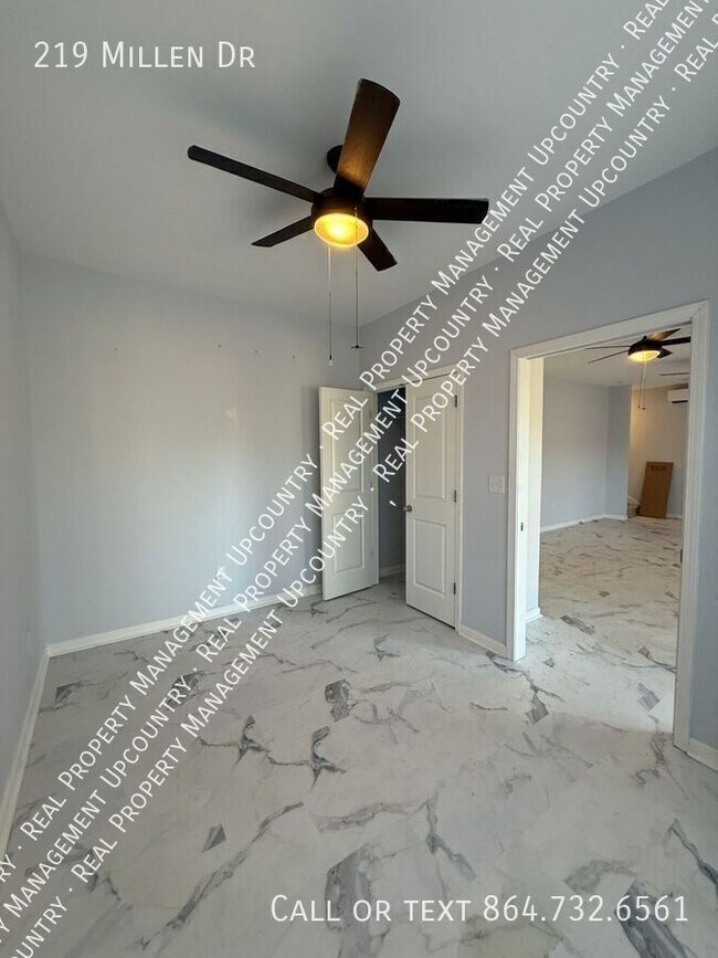 Building Photo - 219 Millen Dr