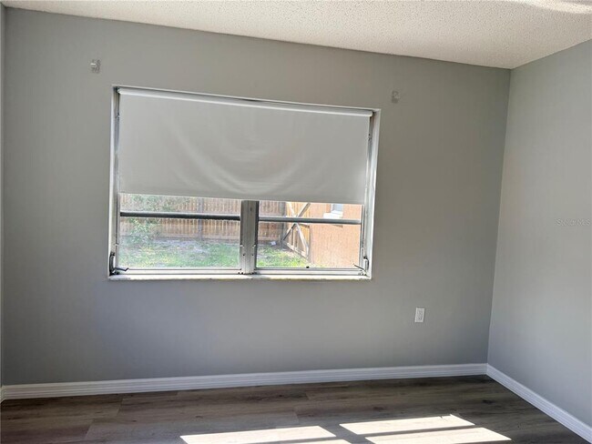 Building Photo - 8437 Luray Dr