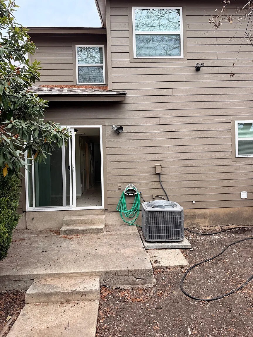 Building Photo - 13616 Dutch Myrtle