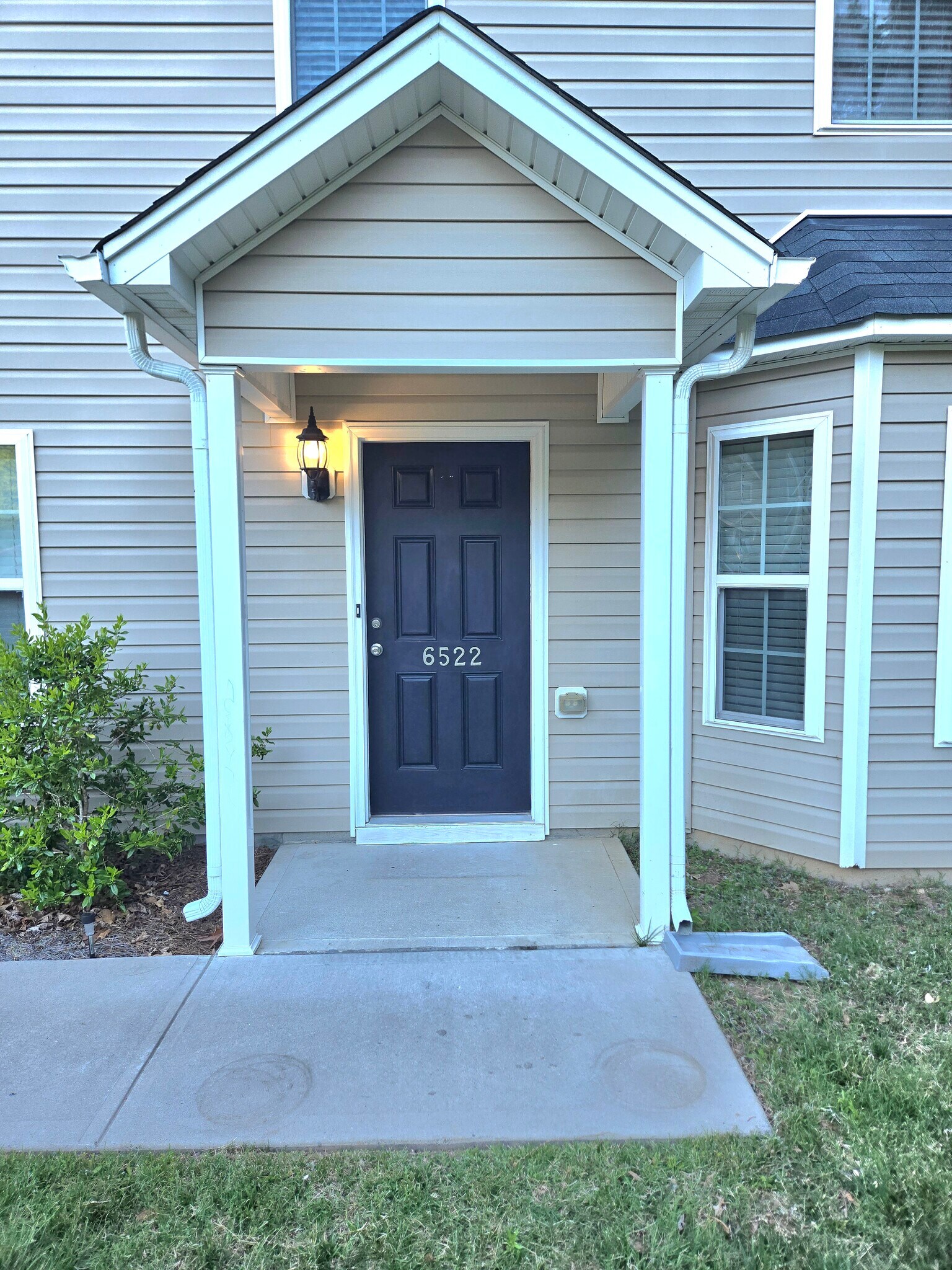 Building Photo - 6522 Ashebrooke Dr