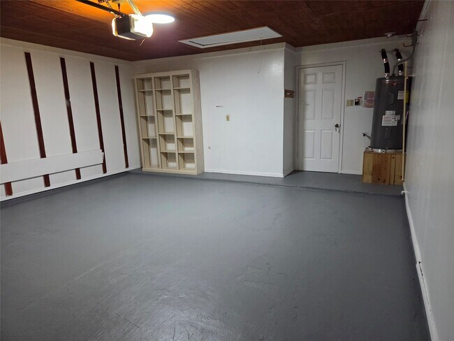 Building Photo - 15415 Beechnut St