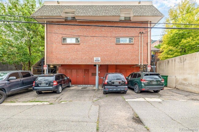 Building Photo - 1243 Vine St