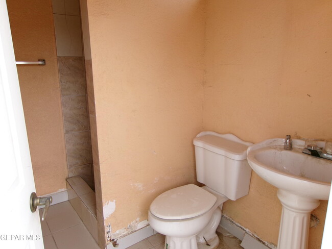 Building Photo - 118 Tierra Vista Dr