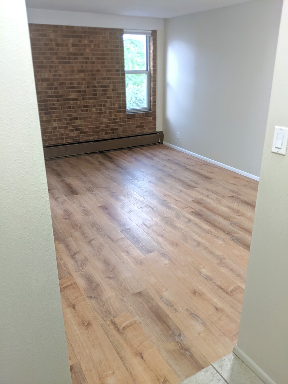 East bedroom - 850 20th Street