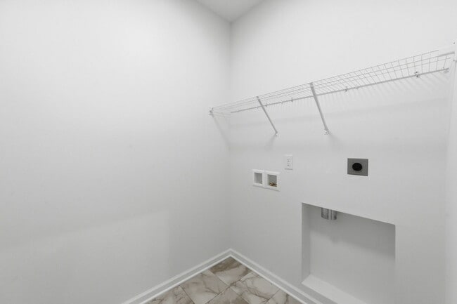Building Photo - 538 Penwell Dr