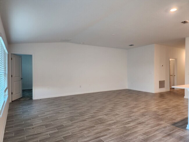 Building Photo - Solar-Powered Old Hickory Home – Available Soon