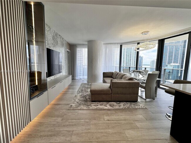 Building Photo - 45 SW 9th St