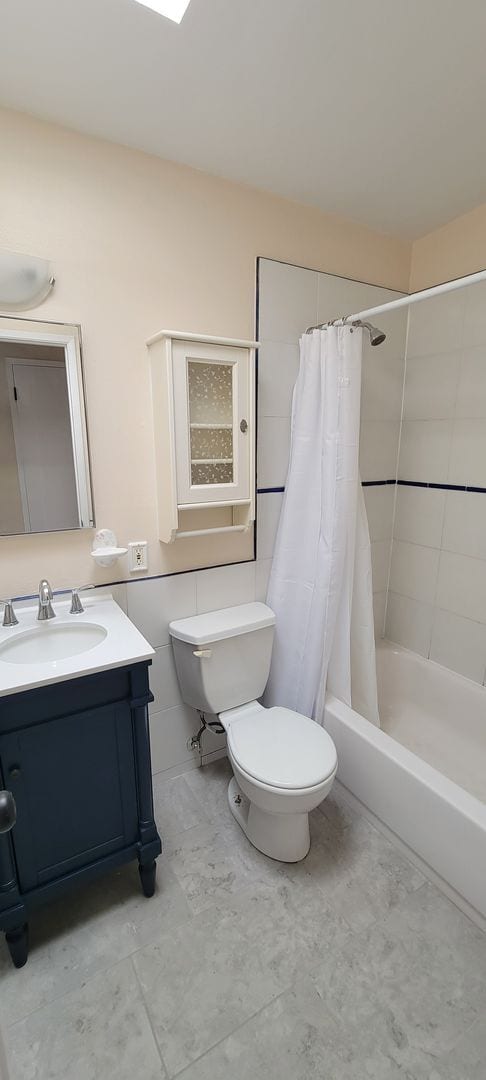 Building Photo - 3Bed/2Bath House w/1-Car Garage, Great Yar...