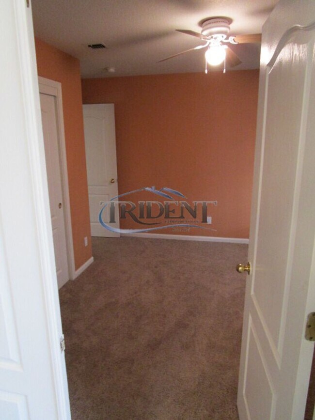 Building Photo - Beautiful Yuba City home on a large lot