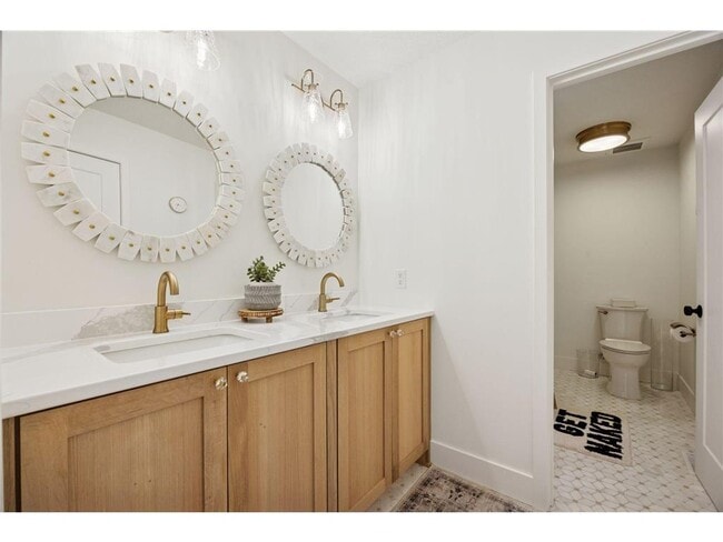 Building Photo - 6297 Yuma Ln N