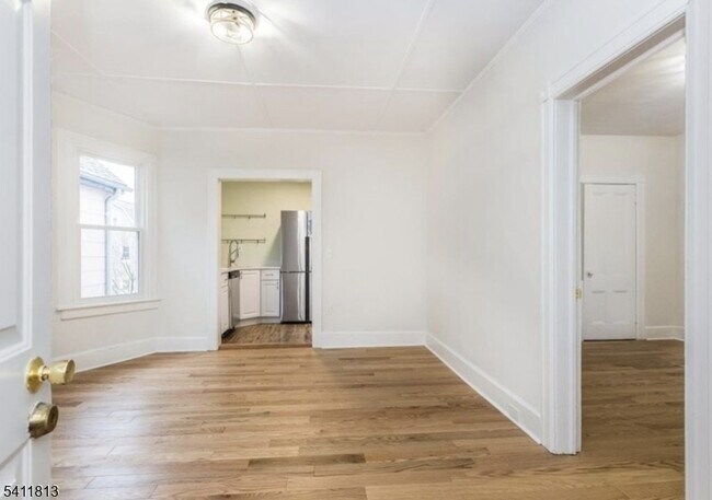 Building Photo - 19 Sylvan Pl