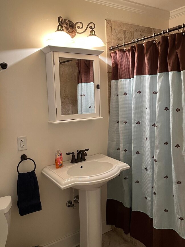 Building Photo - 461 E Boundary Ave SE