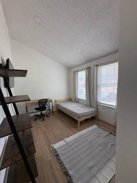 Building Photo - 5000 S Pagosa St