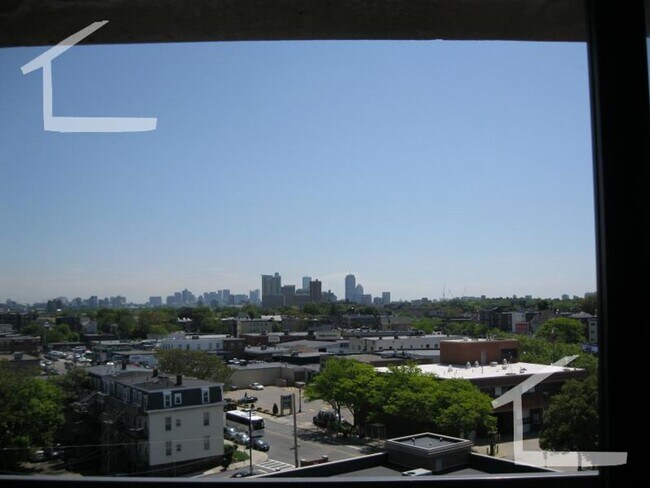Primary Photo - Luxury Allston 2 Bed