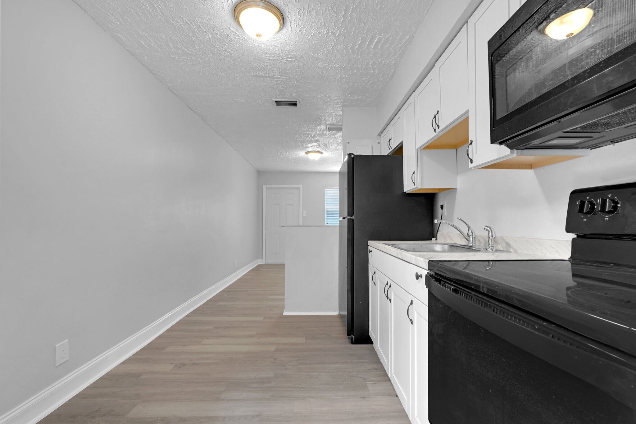 Building Photo - 746 SW 4th St