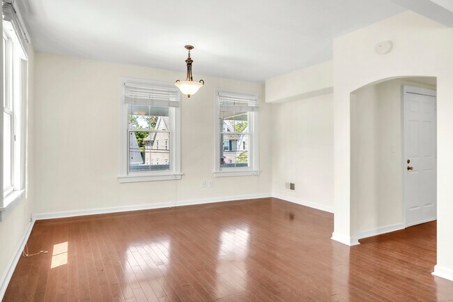 Building Photo - 83 Beaumont St