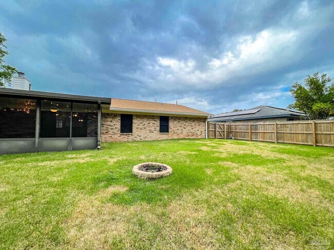 Building Photo - 9049 Bluebay Ln