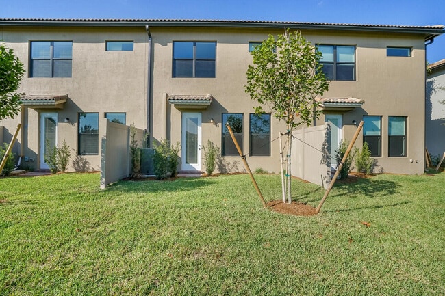 Building Photo - 8656 Escue St