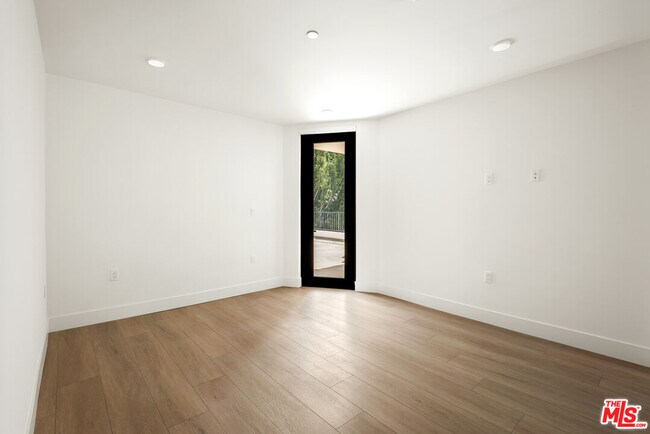 Building Photo - 3651 Regal Pl