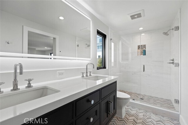 Building Photo - 511 Bayview Dr