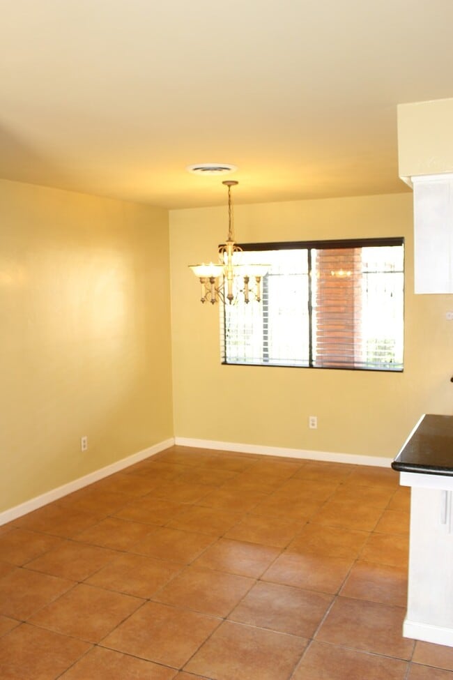 Building Photo - 6509 Kearsarge Way