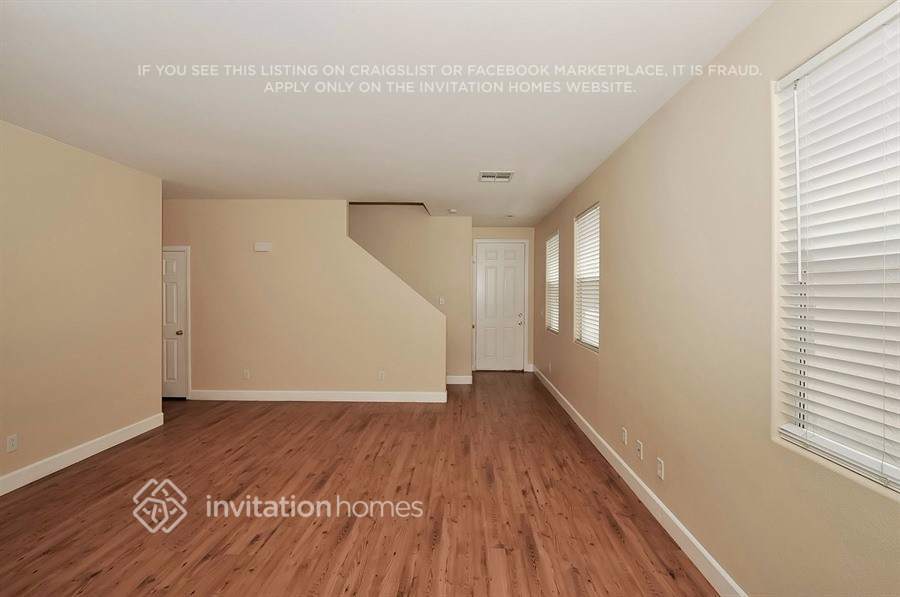 Building Photo - 3963 Indian Gold St