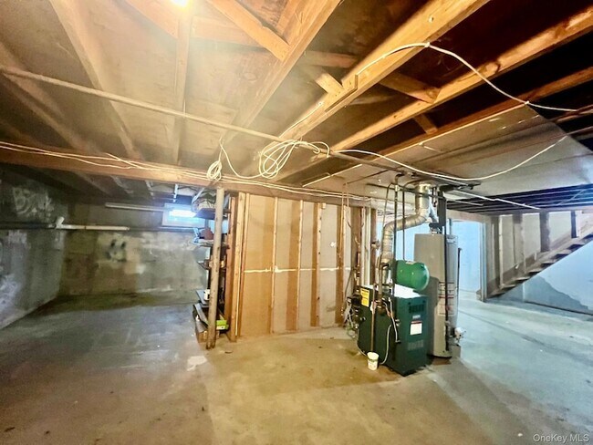 Building Photo - 69 Bellwood Ave